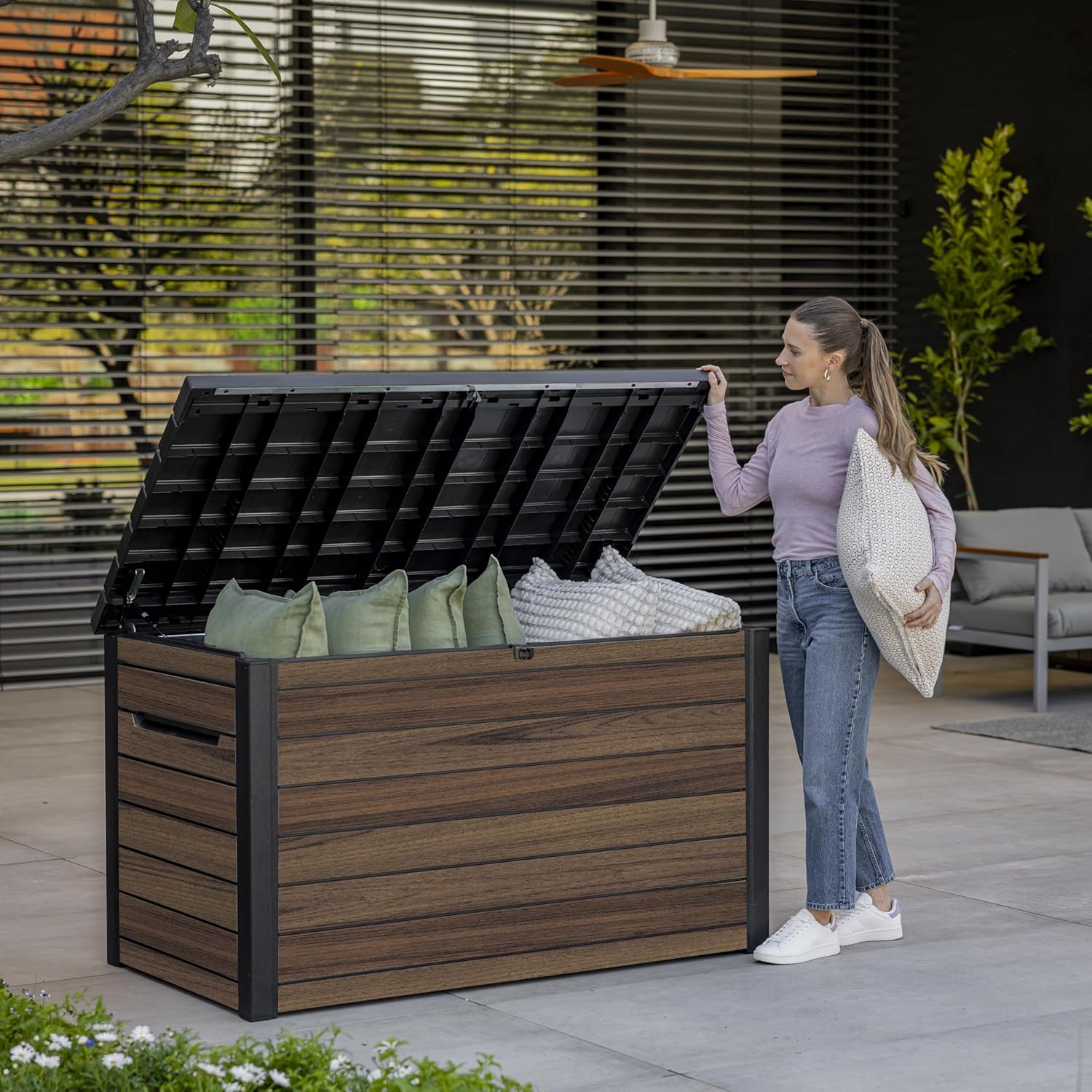 870L Outdoor Garden Storage Box